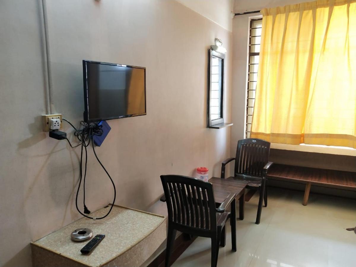 Iroomz Hoysala Residency Bellary Exterior foto